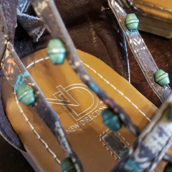 Sandals by new directions - Picture 6 of 6